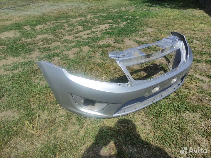 Бампер на Гранту лифтбек