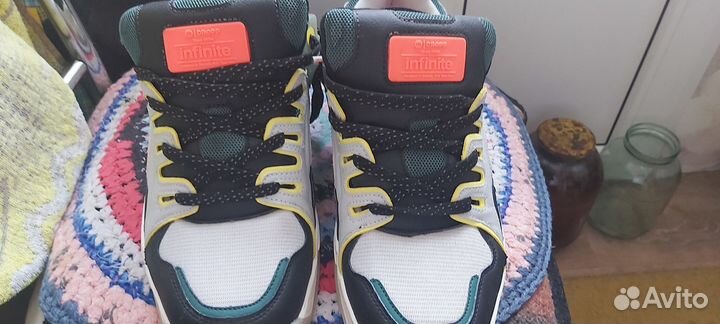 Кроссовки мужские 46 размер бу