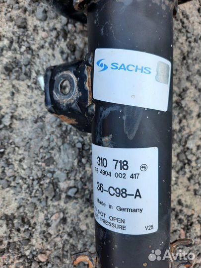 Амортизатор передний левый Bmw X3 2.0D E83 N47