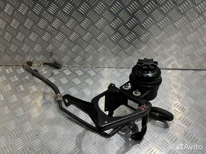 Бачок Гур Bmw X1 E 84 2.0 бензин