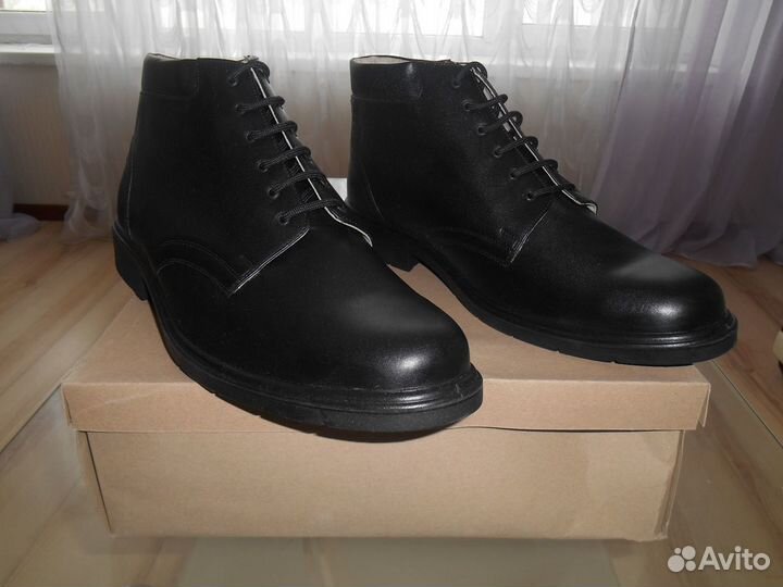 Новые армейские ботинки