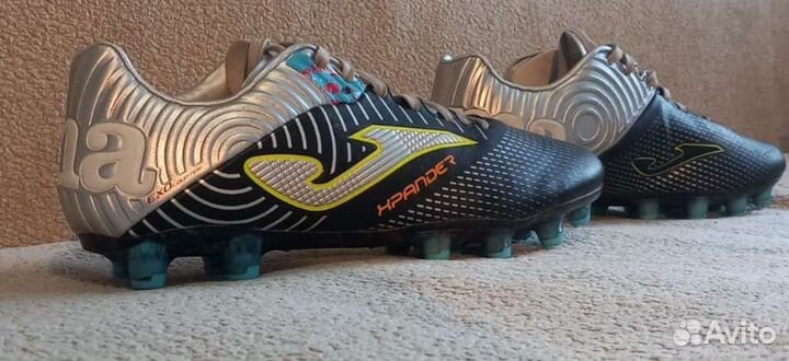 Футбольные бутсы