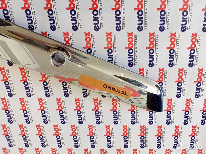 Накладка двери багажника Nissan Terrano III (D10)