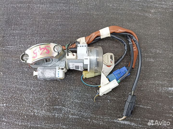 Замок зажигания Subaru forester SG5