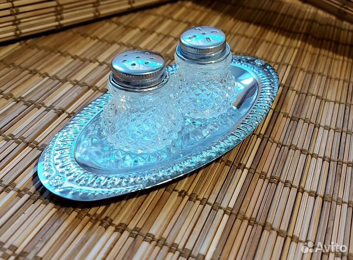 Солонка и перечница винтаж хрусталь