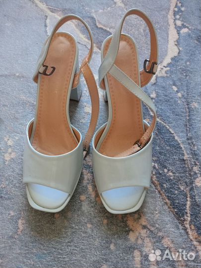Босоножки женские 39 размер