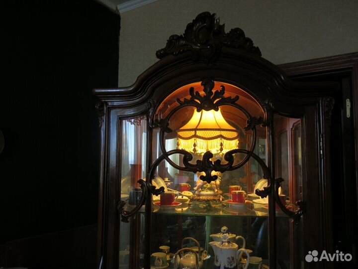 Буфеты и шкафы старинные