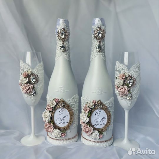 Свадебные бутылки и бокалы