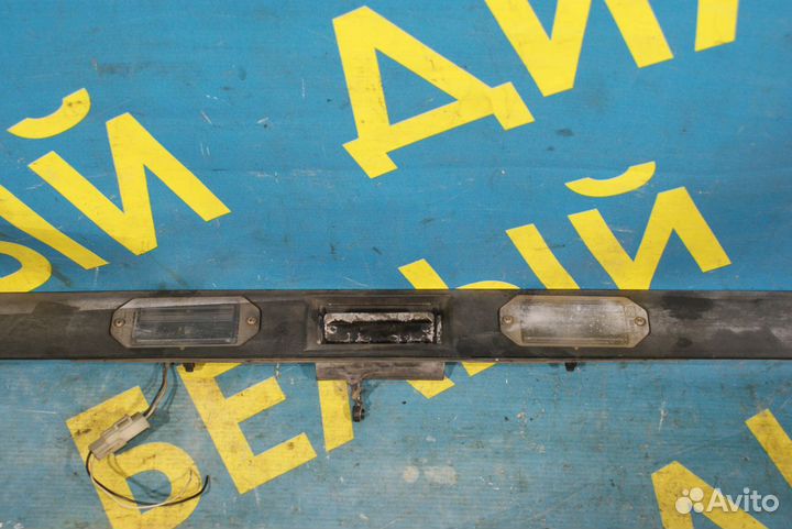 Накладка крышки багажника Volvo 850