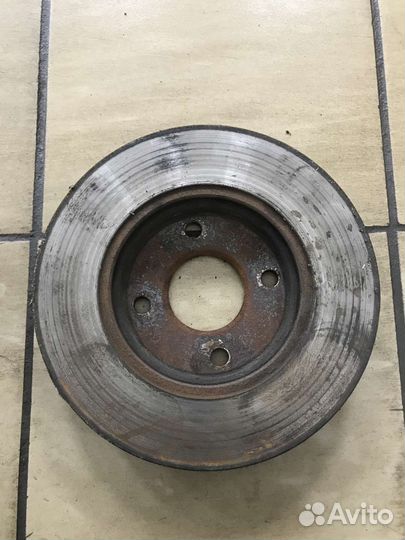 Передний тормозной диск Ford Focus 1