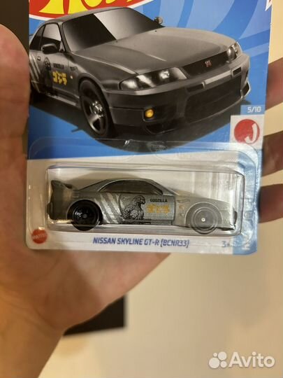 Hot wheels nissan skyline r33