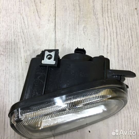Фара противотуманная птф Туманка Nissan almera N16