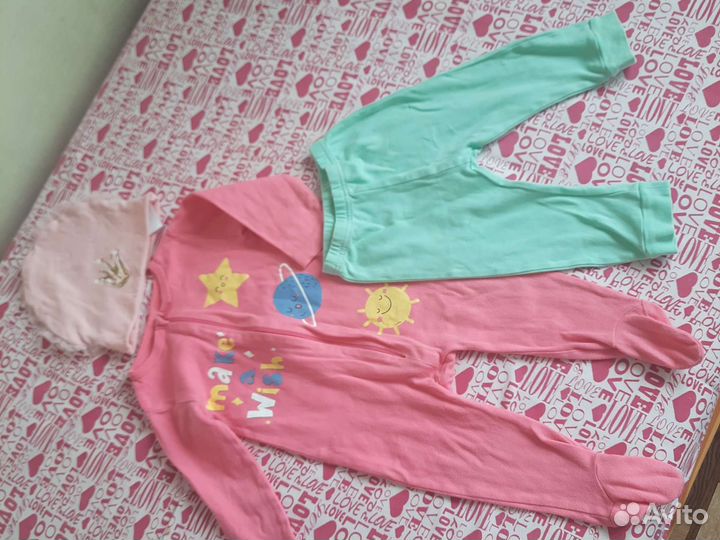 Пакет с вещами на девочку на 9-12 мес