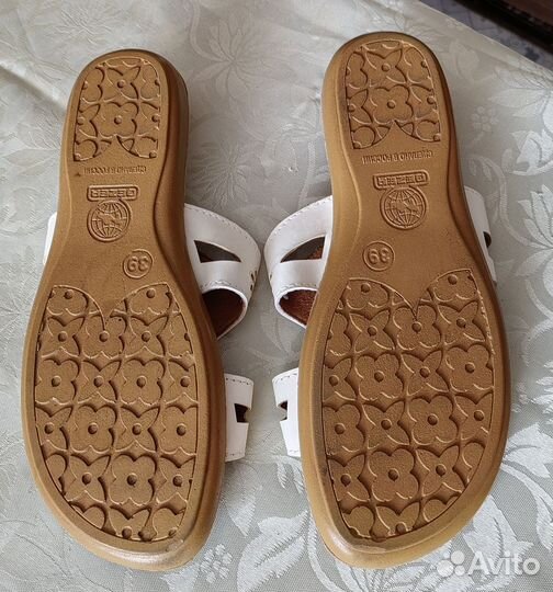 Пакетом. Обувь летняя женская 39-40, 25-25.5