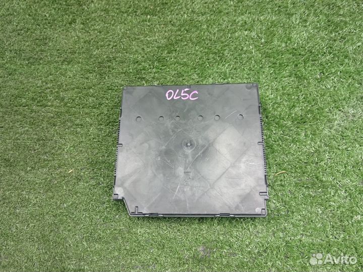 Блок управления бортовой сети Volkswagen Passat CC