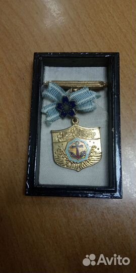 Знак члена Ассоциации Помощи морякам. Япония