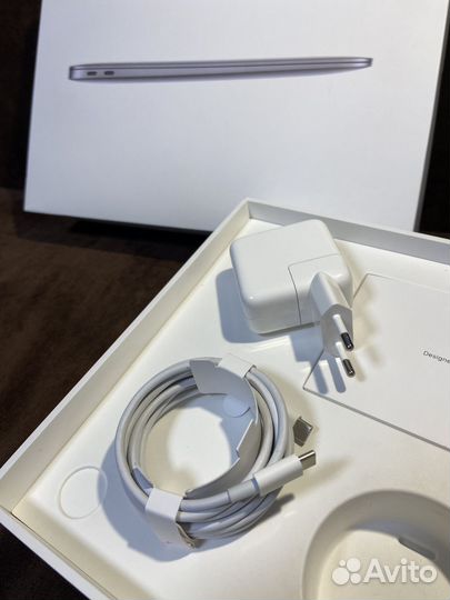 Apple MacBook Air M1 13 8/256Gb