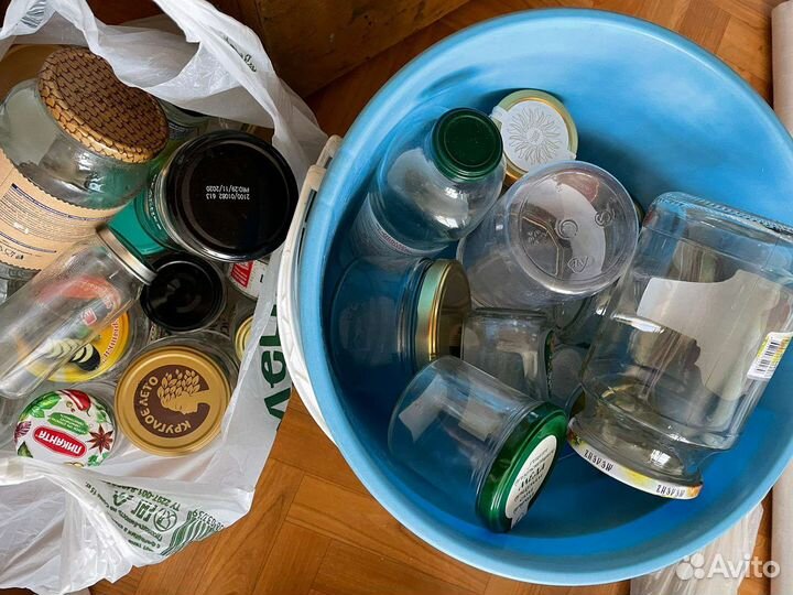 Банки с крышками