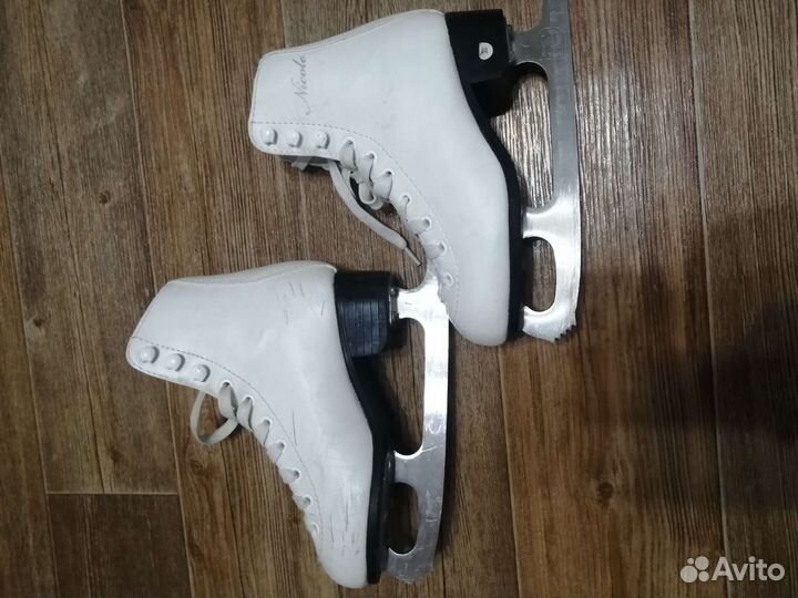 Коньки для фигурного катания детские 30