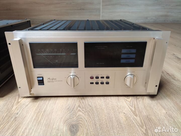 Усилители мощности Accuphase M 100