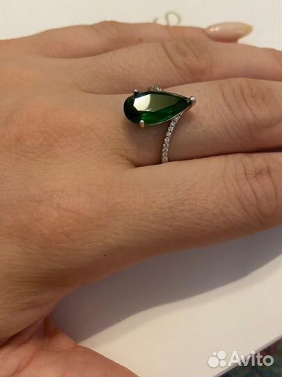Серебряное кольцо новое