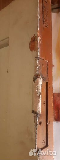 Дверь входная деревянная