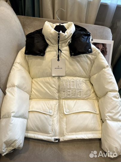 Укороченный пуховик Moncler