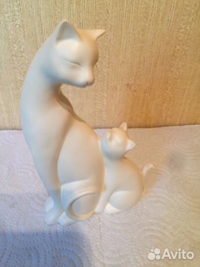 Фигурки кошек