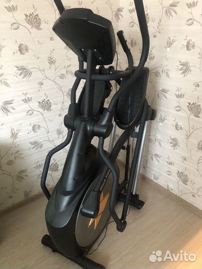 Эллиптический тренажер Spirit XE326