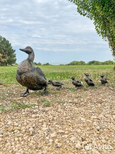 Утки из бронзы парковая скульптура