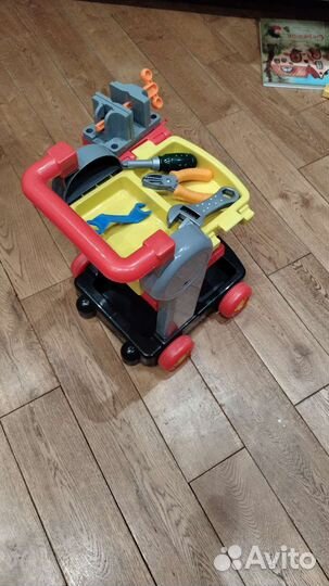 Тележка инструменталка для вашего мастера