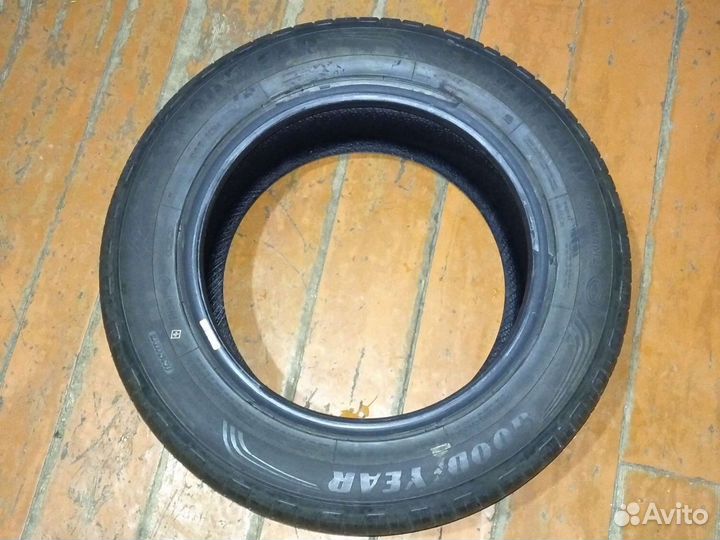 Goodyear EfficientGrip Performance 215/60 R16 99W