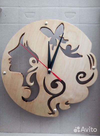 Часы из дерева