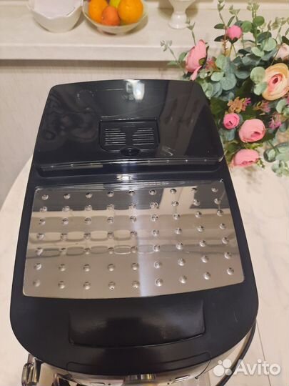 Кофемашина Delonghi Magnifica s