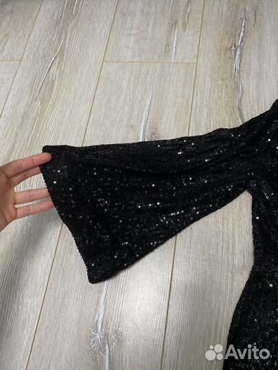 Платье пайетки вечернее 44