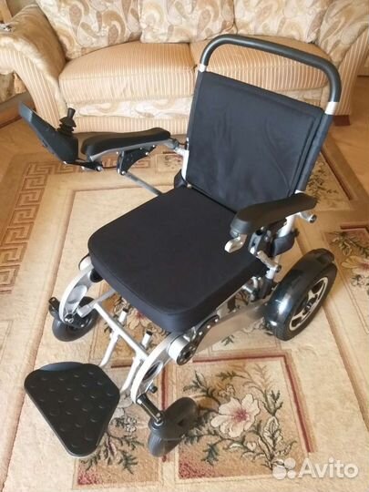 Инвалидная коляска с электроприводом