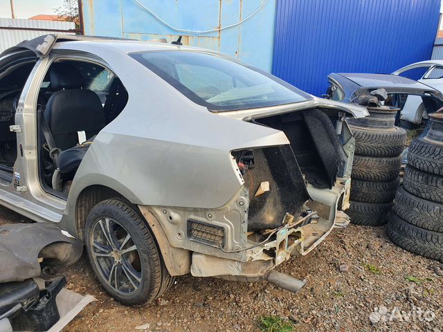 Volkswagen jetta 6 заднее левое и правое крыло