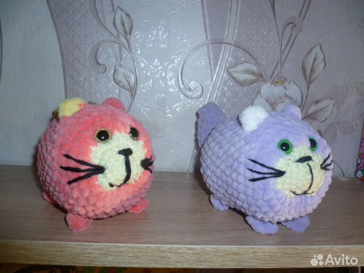 Вязаные котики.Ручная работа.Амигуруми