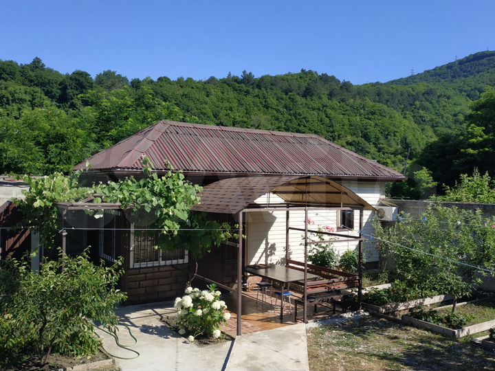 Коттедж 30 м² на участке 9 сот.