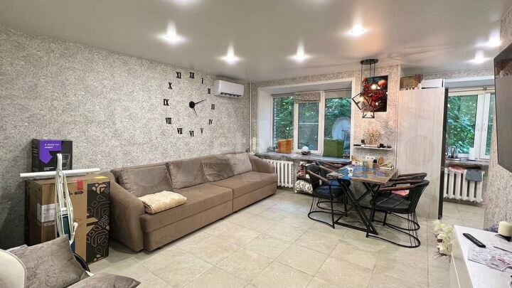 2-к. квартира, 50 м², 3/9 эт.
