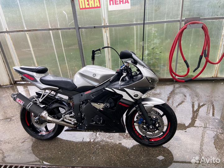 Yamaha R6
