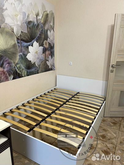 Кровать