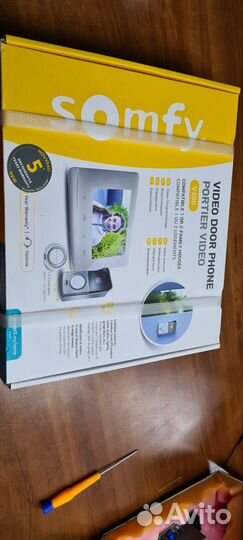 Видео домофон Somfy V300
