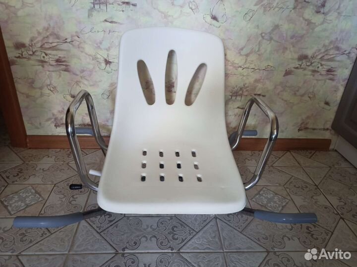 Кресло для ванны для инвалидов поворотное