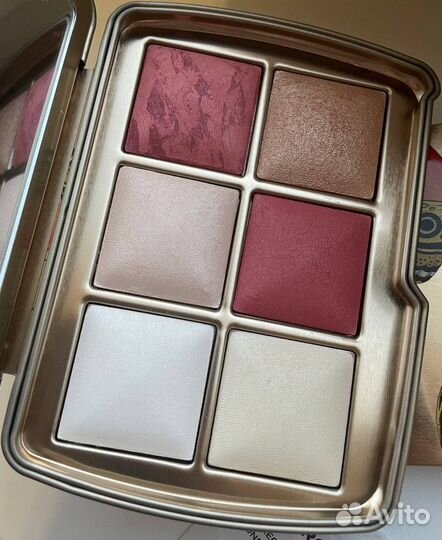 Hourglass палетка бабочка румяна хайлайтер