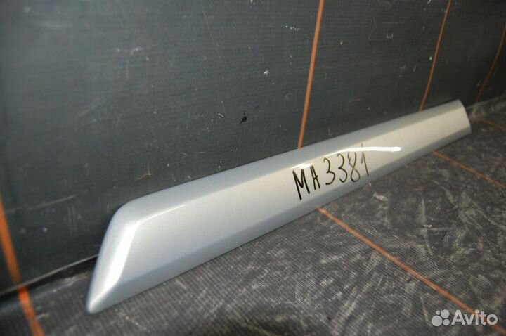 Накладка двери задней левой - Skoda Yeti