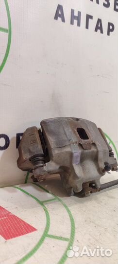 Суппорт передний правый Mitsubishi Lancer 9 CS5W