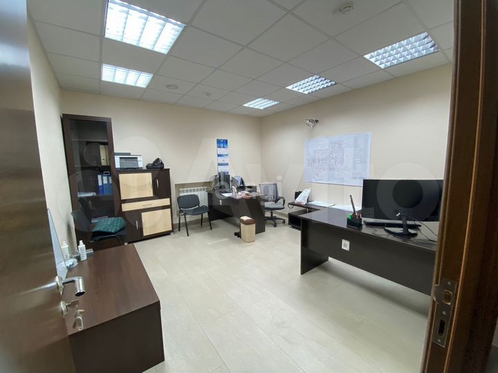 Продам офисное помещение, 194.5 м²