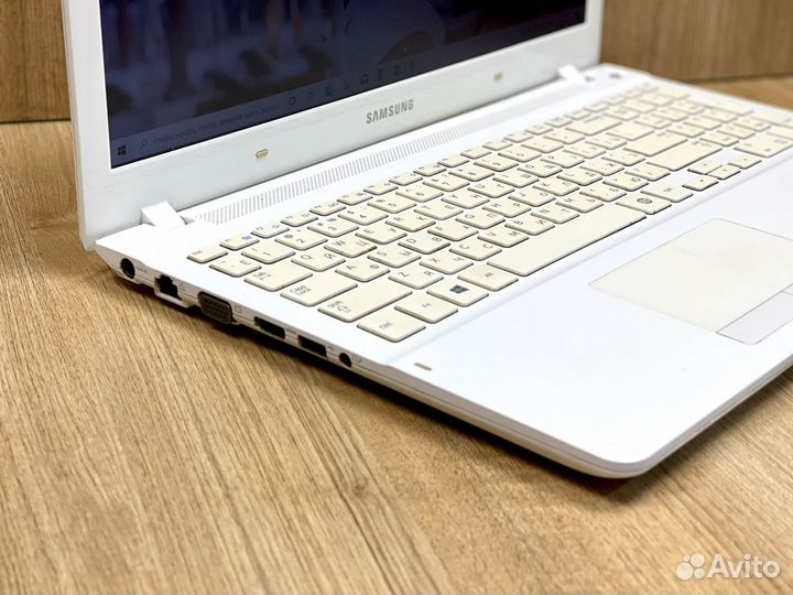 Ноутбук Samsung / Core i5 / Видеокарта GeForce 2gb