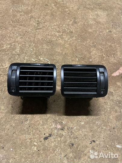 Дефлектор в торпеду Volkswagen Passat B5